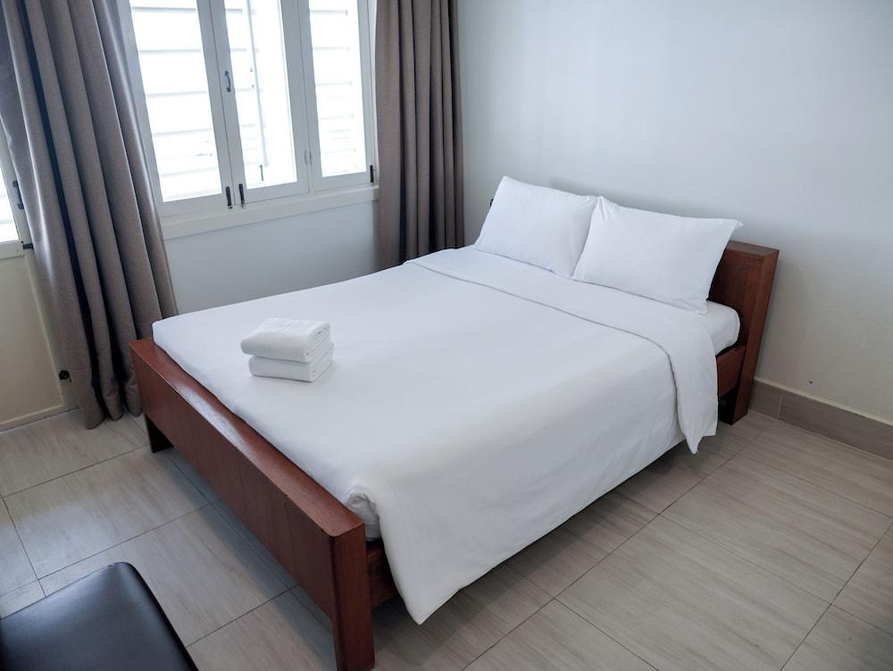 Niagara Hotel Room Type - Deluxe Double