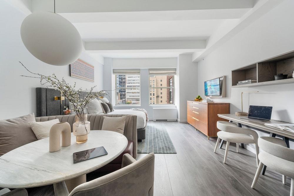 17John Room Type - Executive Suite, 1 King Bed with Sofa bed, Kitchen 17John Room Type - Executive Suite, 1 King Bed with Sofa bed, Kitchen