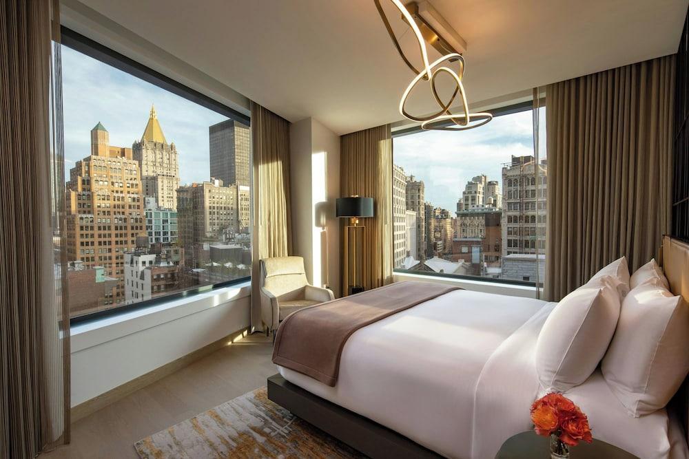 The Ritz-Carlton New York, NoMad Room Type - Suite, 1 Bedroom (Mobility/Hearing Accessible, Tub)