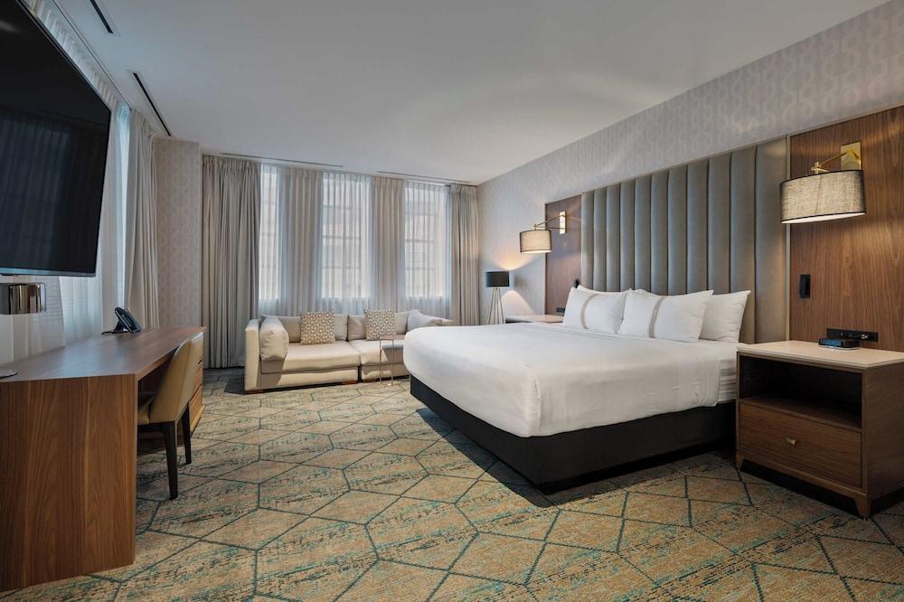 The Sutton Place Hotel Toronto Room Type - Classic Room, 1 King Bed