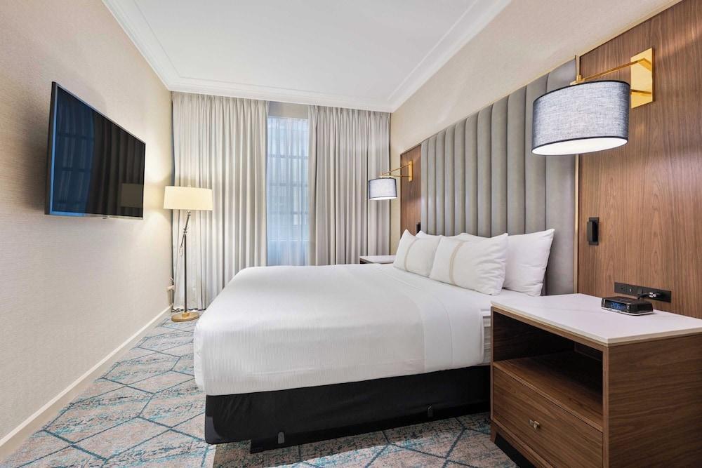 The Sutton Place Hotel Toronto Room Type - Royal Suite, 1 King Bed