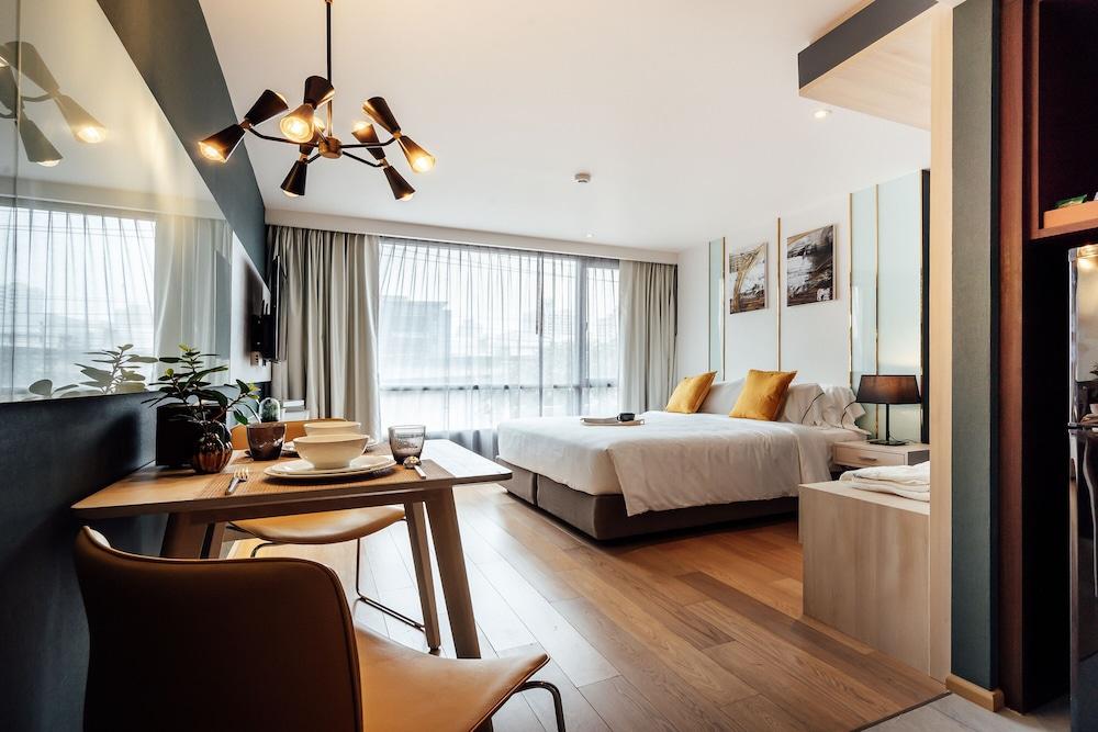 Montana Hotel & Residence Room Type - Standard Studio, 1 Double Bed, Kitchenette