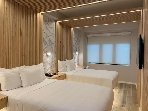 Best Western Plus Soho Hotel Room Type - Standard Double Room with Two Double Beds