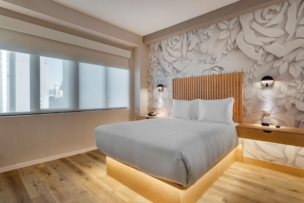 Best Western Plus Soho Hotel - Tap to explore photos