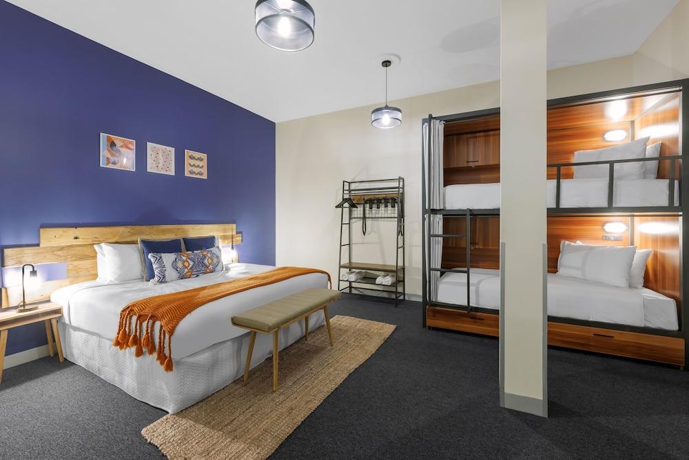 Selina Central, Melbourne Room Type - Family Room, Private Bathroom
