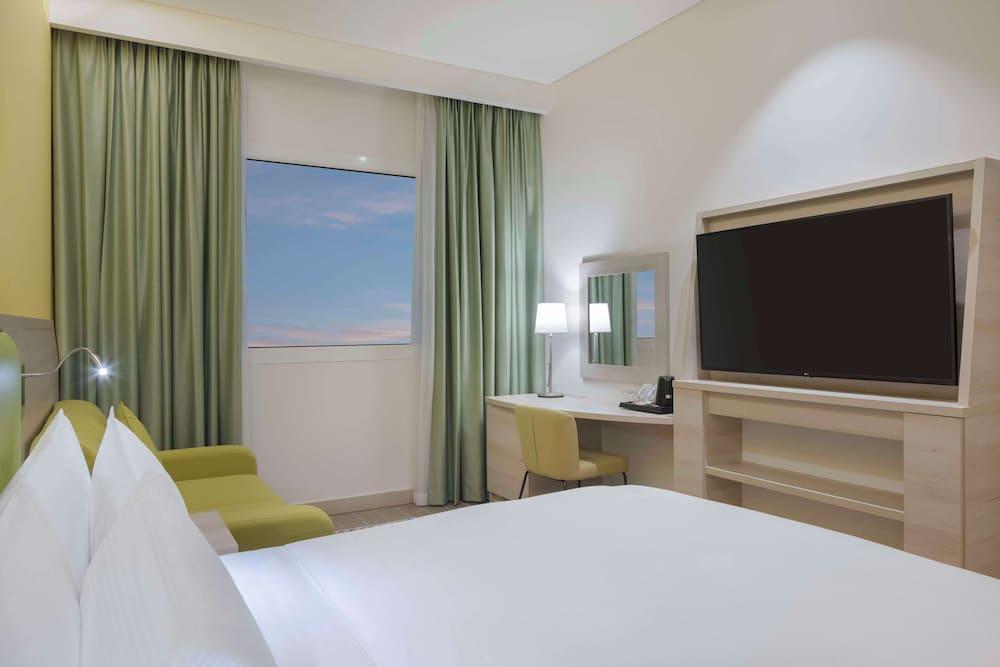 Hampton by Hilton Doha Old Town Room Type - 1 Queen Bed with Sofa bed City View Hampton by Hilton Doha Old Town Room Type - 1 Queen Bed with Sofa bed City View