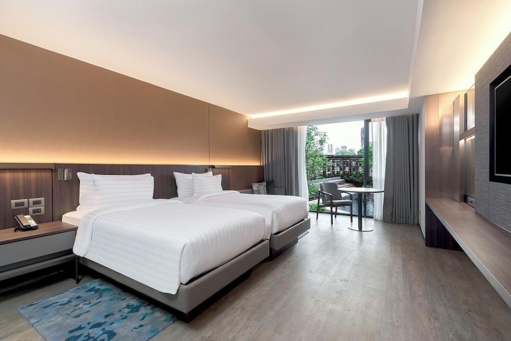 Gardina Asoke Hotel & Residence Room Type - Deluxe Pool View Twin Room Gardina Asoke Hotel & Residence Room Type - Deluxe Pool View Twin Room