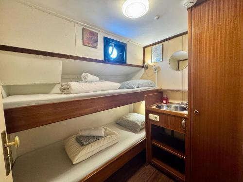 Passengership Avanti Room Type - Double Room with Shared Bathroom Passengership Avanti Room Type - Double Room with Shared Bathroom