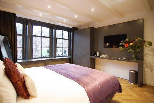 NEW! 2024 - The Canal Bridge Suites - Tap to explore photos