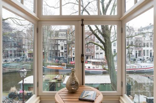 A B&B Amsterdam - Tap to explore photos