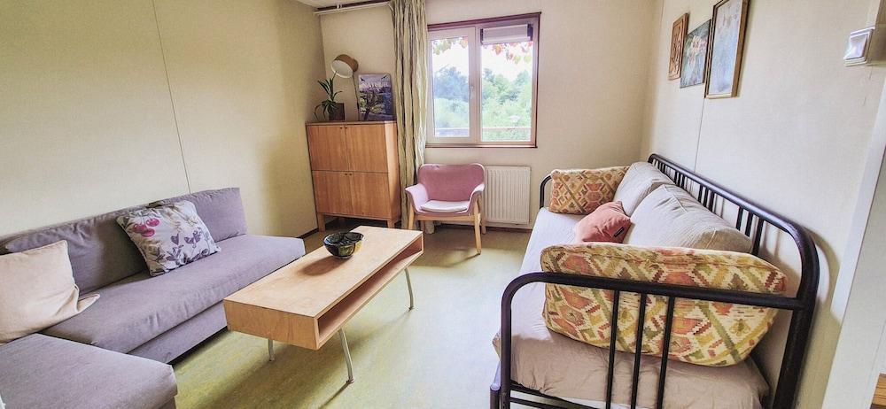 Amsterdam Farm Lodge Room Type - Family Apartment, Non Smoking, Garden View