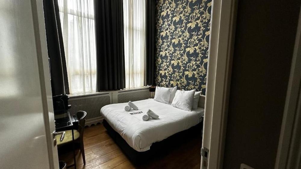 Grand Canal Boutique Hotel Room Type - Deluxe Room, Street View