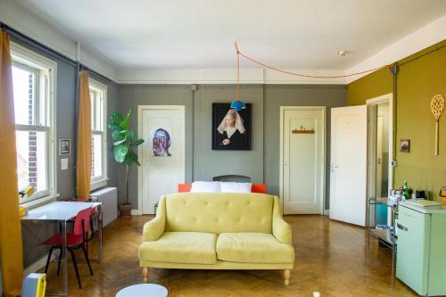 Cafe Modern Room Type - Deluxe Double Room with Bath