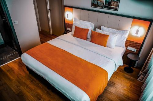 Juno Hotel Taksim - Tap to explore photos