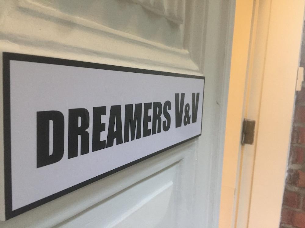 Dreamers V&V Hotel Cihangir - Tap to explore photos