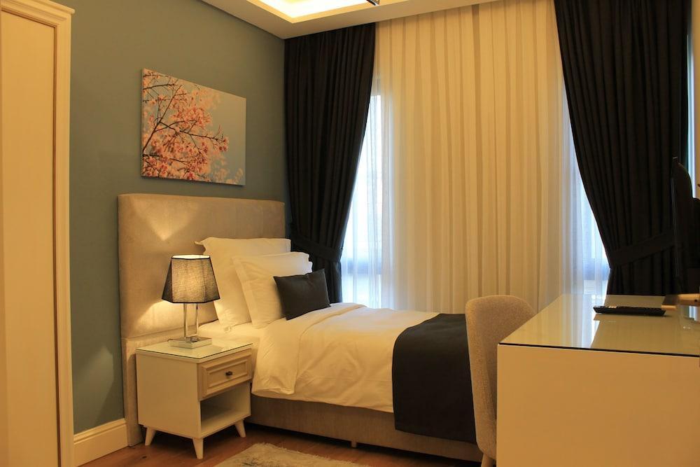 Garlon Residence Room Type - GR1 Block Two Bedroom Apartment Garlon Residence Room Type - GR1 Block Two Bedroom Apartment