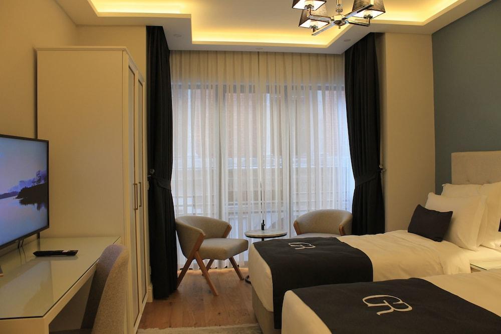 GARLON RESIDENCE Room Type - GR1 Block Two Bedroom Apartment