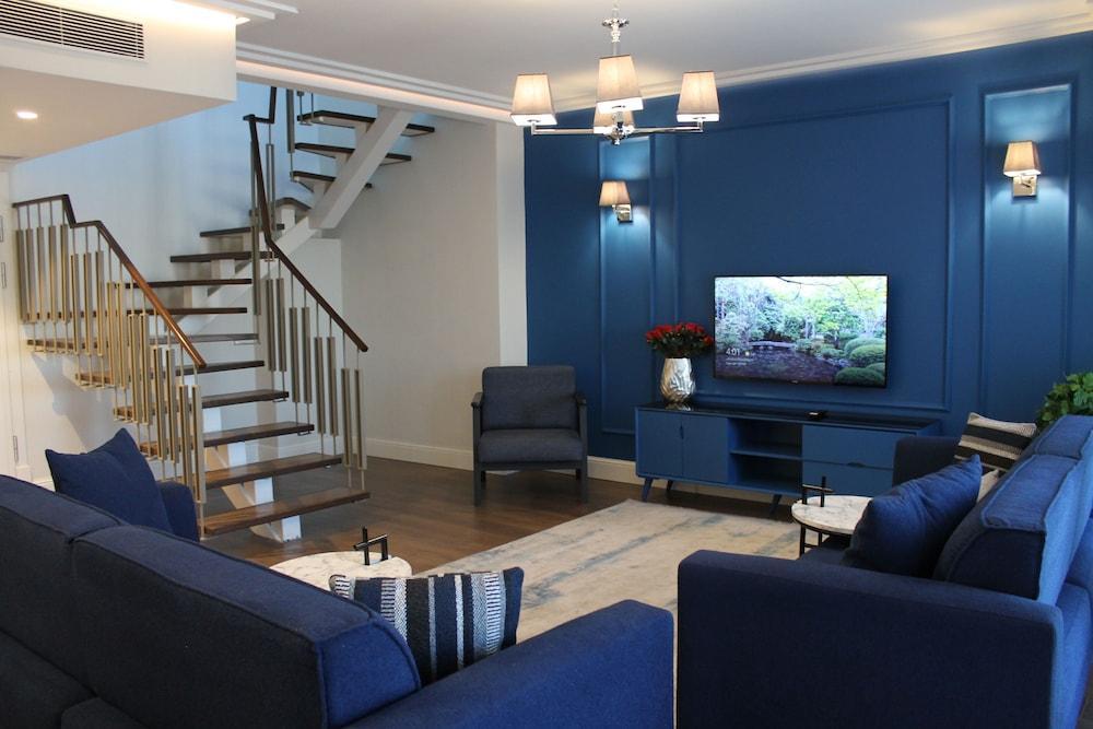 GARLON RESIDENCE Room Type - GR Block Two Bedroom Penthouse Apartment