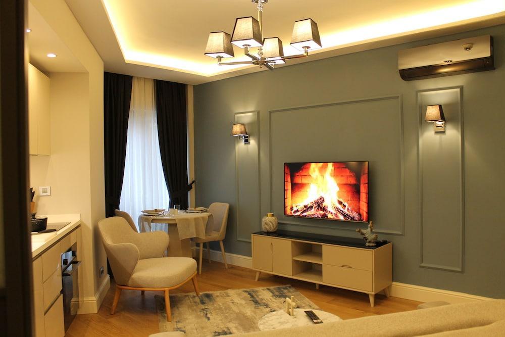 GARLON RESIDENCE Room Type - GR1 Block Studio Apartment