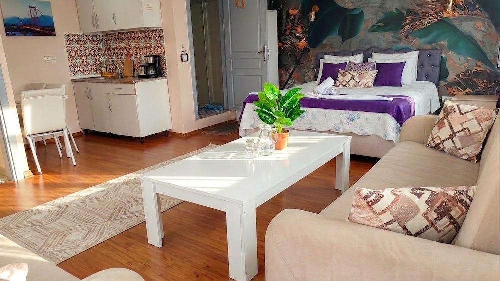 Medellin Apart Hotel Istanbul - Tap to explore photos