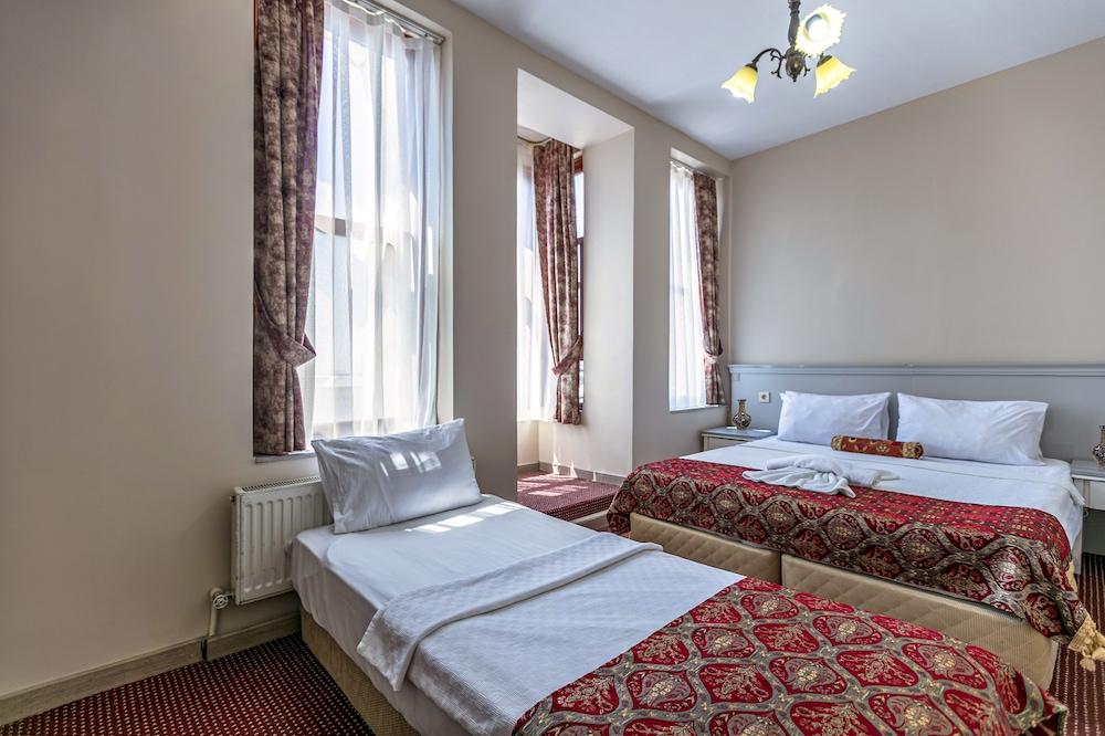 OttomanZade Room Type - Standard Triple Room