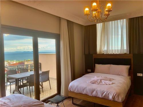 Grand Balyan Hotel & Restaurant Room Type - Family Suite with Balcony