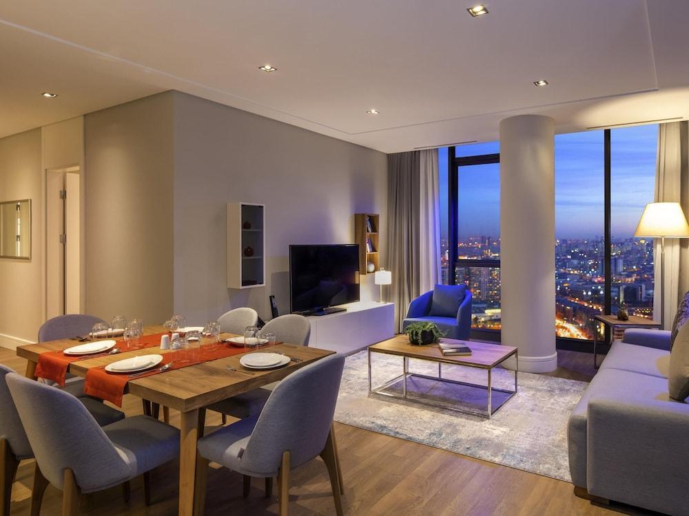 Mövenpick Living Istanbul West Room Type - Deluxe Apartment, 3 Bedrooms, Terrace