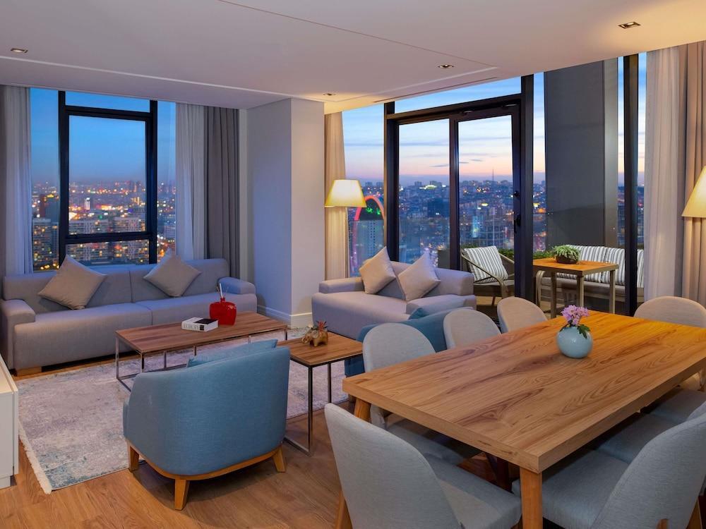 Mövenpick Living Istanbul West Room Type - Apartment, 4 Bedrooms (Sky Villa)