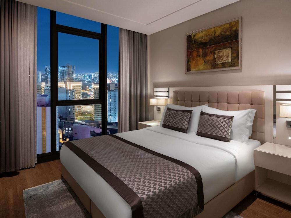 Mövenpick Living Istanbul West Room Type - Deluxe Apartment, 4 Bedrooms, Terrace