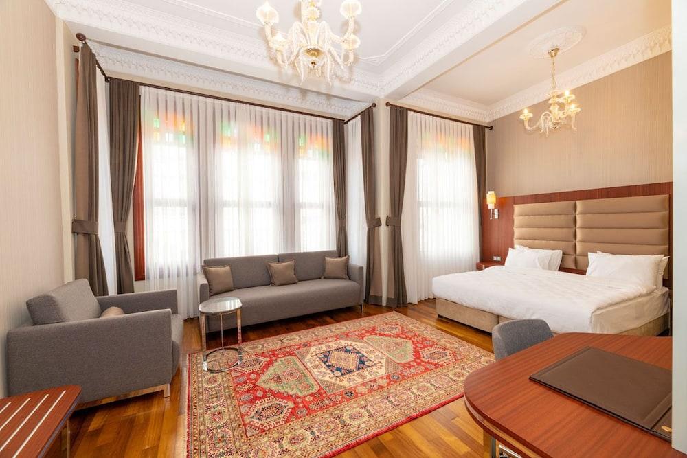 Blue Gilroy Hotel Room Type - Junior Studio Suite, 1 Double Bed