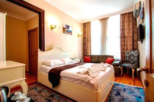 Hotel Gedikpasa Family Room Type - Deluxe Triple Room