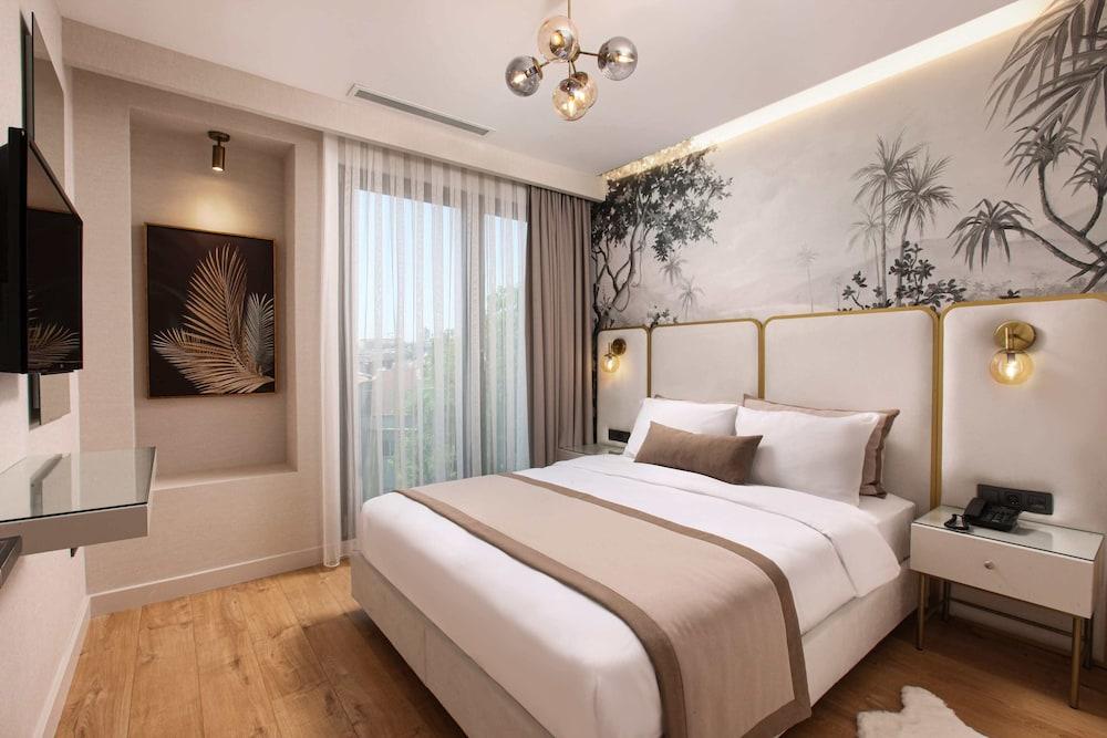 The Pearl Suites Room Type - Deluxe Suite
