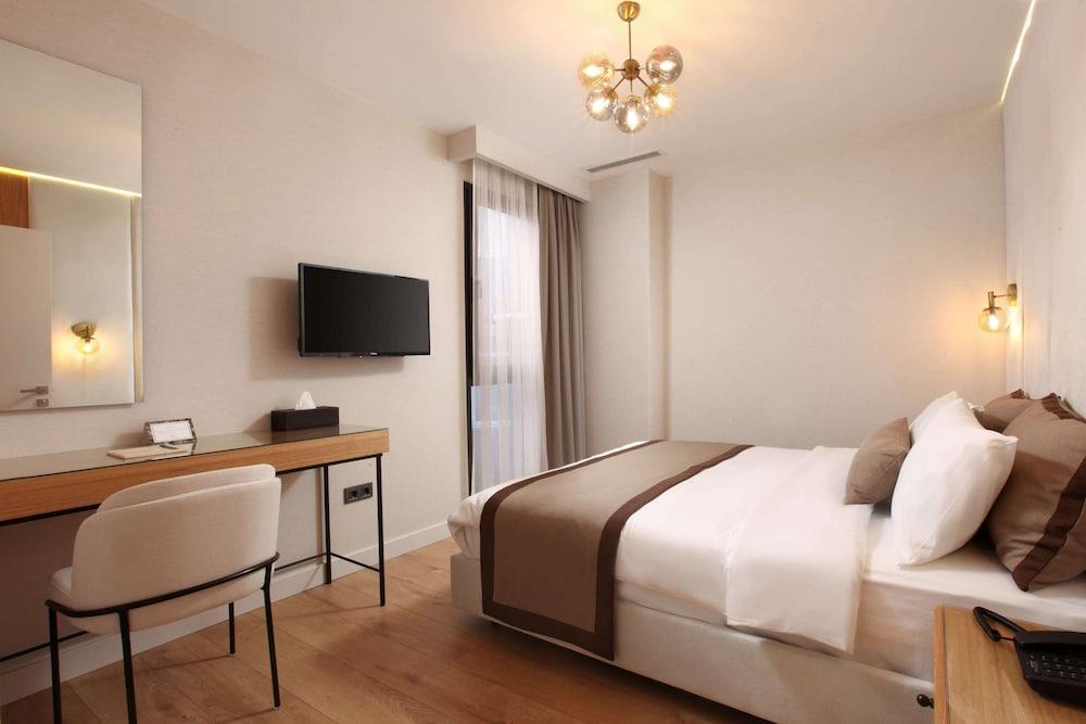 The Pearl Suites Room Type - Superior Suite The Pearl Suites Room Type - Superior Suite