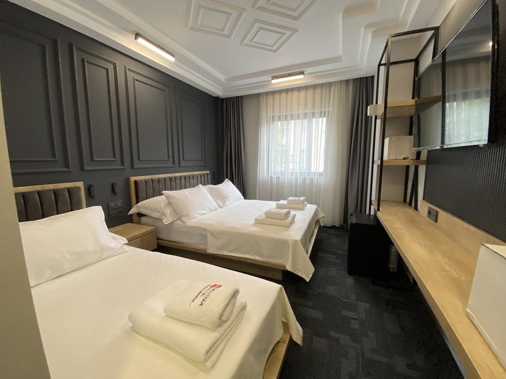 RW Boutique Hotel Room Type - Standard Triple Room RW Boutique Hotel Room Type - Standard Triple Room