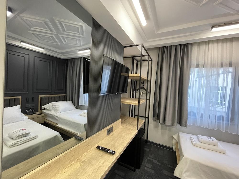 RW Boutique Hotel Room Type - Standard Twin Room
