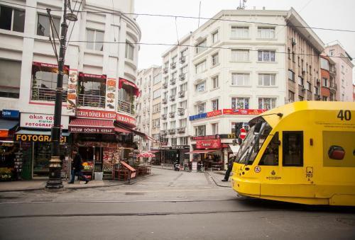 Istanbul Sirkeci Hotel - Tap to explore photos