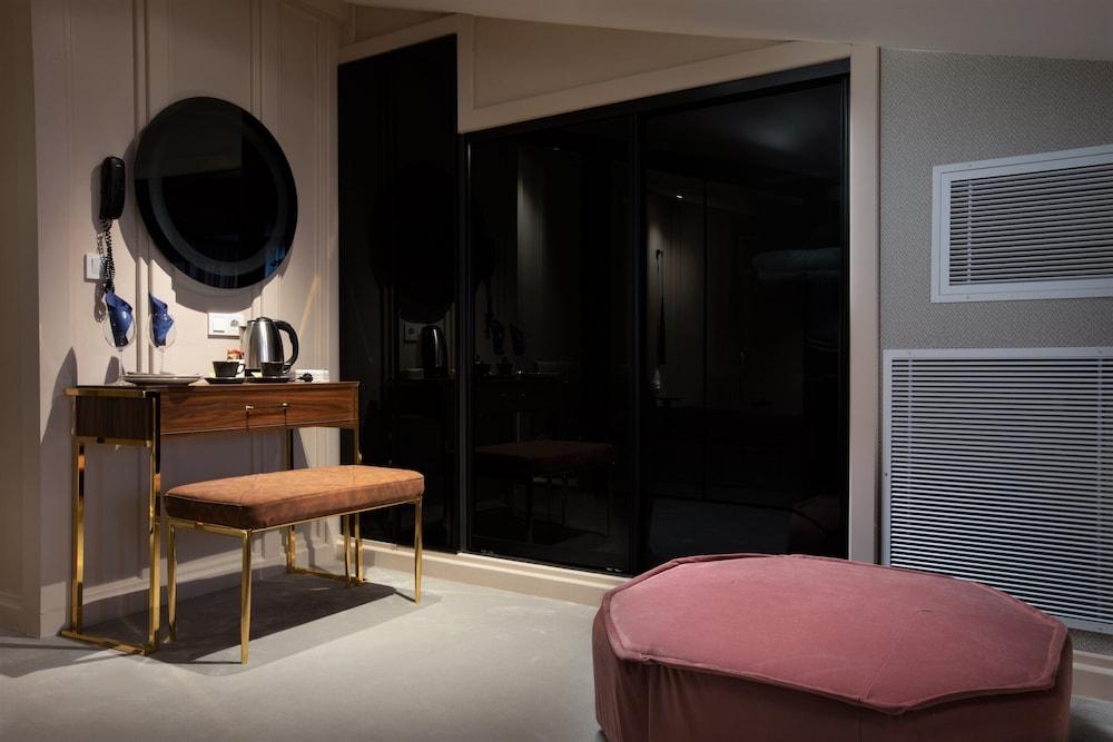 Walton Gardens Pera Room Type - Penthouse Suite