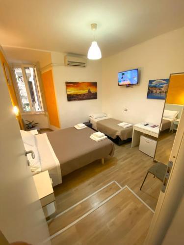 B&B A Home in Rome Room Type - Classic Triple Room