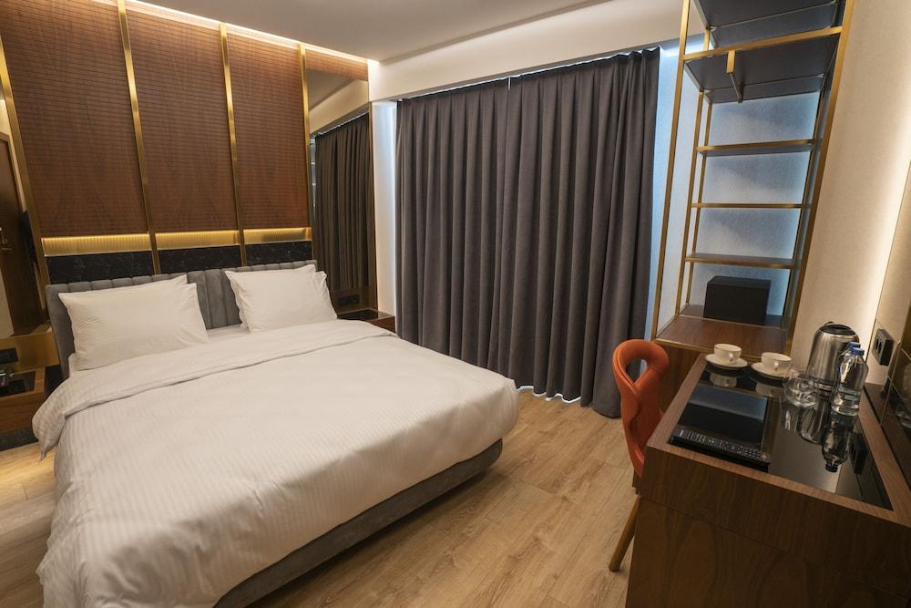 Henna Hotel Istanbul Room Type - Premier Double Room Henna Hotel Istanbul Room Type - Premier Double Room