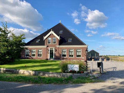 B&B Zunderdorp Room Type - Quadruple Room with Private Bathroom B&B Zunderdorp Room Type - Quadruple Room with Private Bathroom