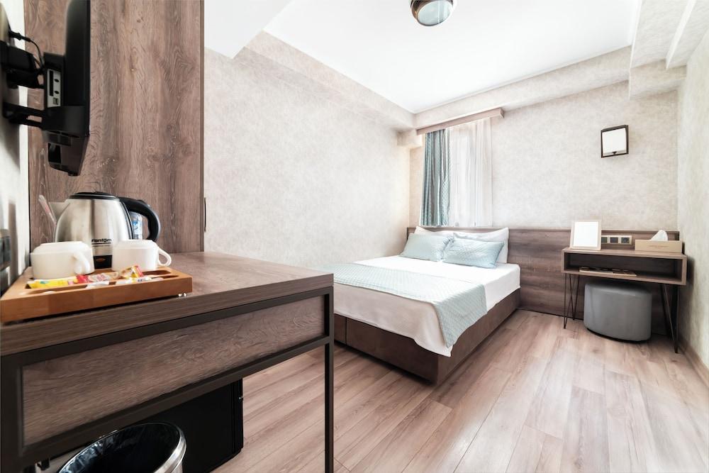 Castle Franco Suites Room Type - Standard Room