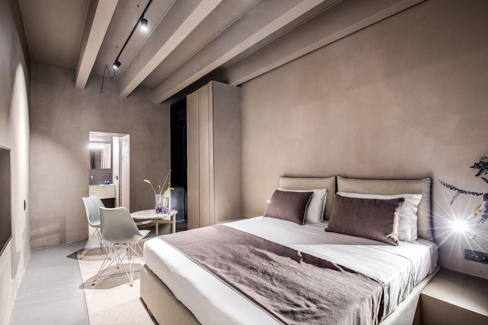 Elysium Suites Collection Room Type - Superior Double Room
