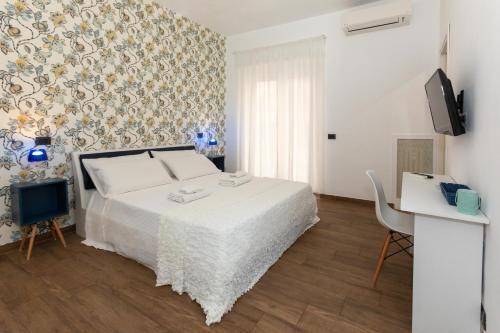 Comfy Vatican Suite Room Type - Deluxe Double Room with Balcony