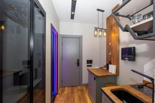 Roe Suite Hotel - TAKSIM Room Type - Studio with Balcony - Split Level Roe Suite Hotel - TAKSIM Room Type - Studio with Balcony - Split Level