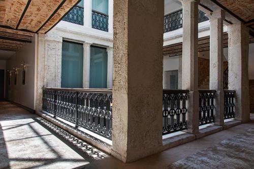 Mest Hotel Istanbul Sirkeci - Tap to explore photos