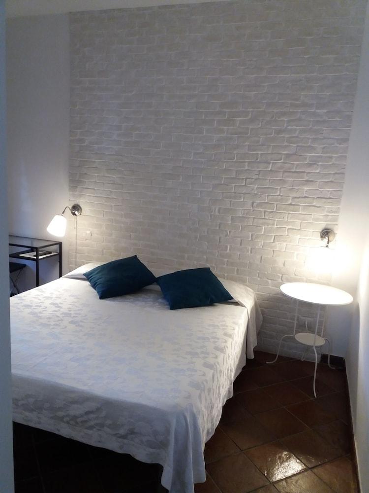 BB Glicini Room Type - Double Room