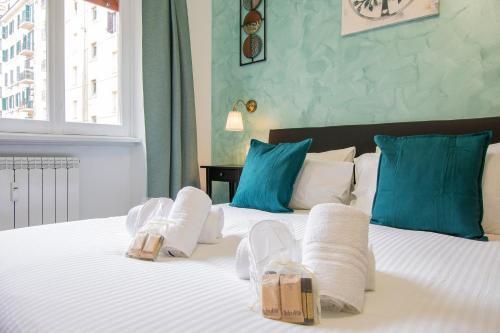 Luxury Boutique Hotel Room Type - Deluxe Double Room with Shower
