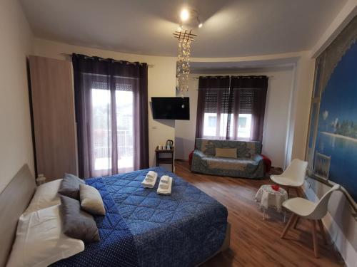 La Finestra Sul Mondo Guest House - Tap to explore photos