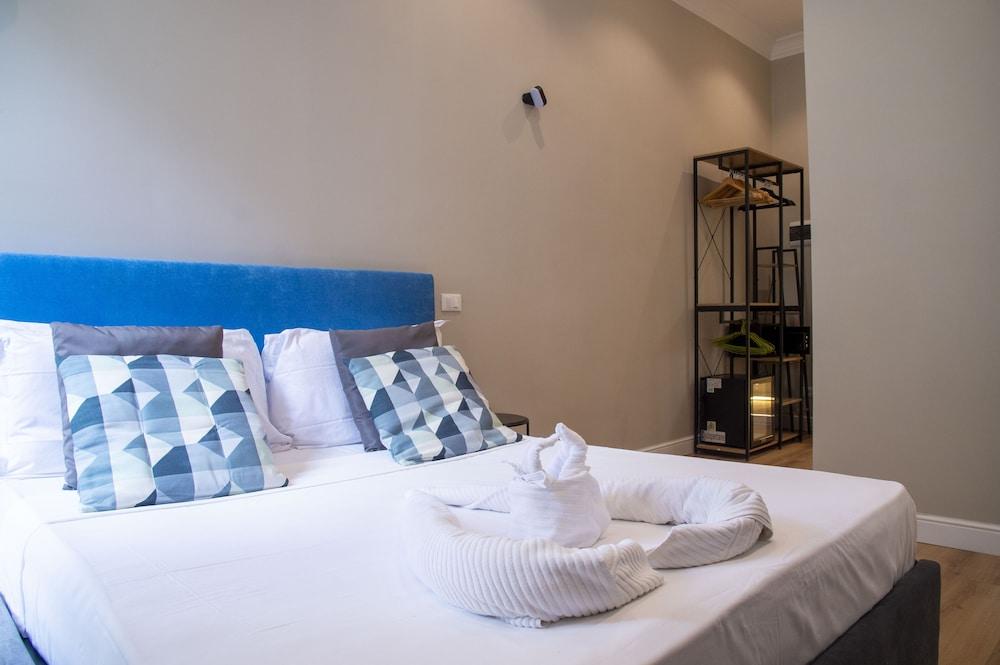 AD Suites Tritone Room Type - Deluxe Room