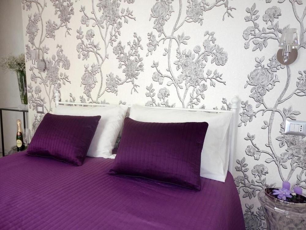 CAMEO B&b Room Type - Standard Double Room, Private Bathroom